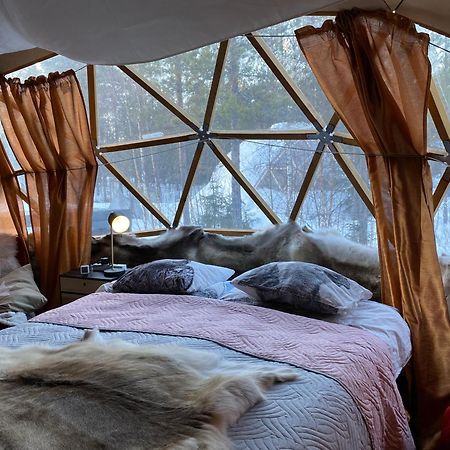 Aurora Igloo Fireplace-Heated Tents In A Secret Forest With Private Jacuzzi And Shared Sauna Bathroom And Dog Friendly Rovaniemi Exterior foto