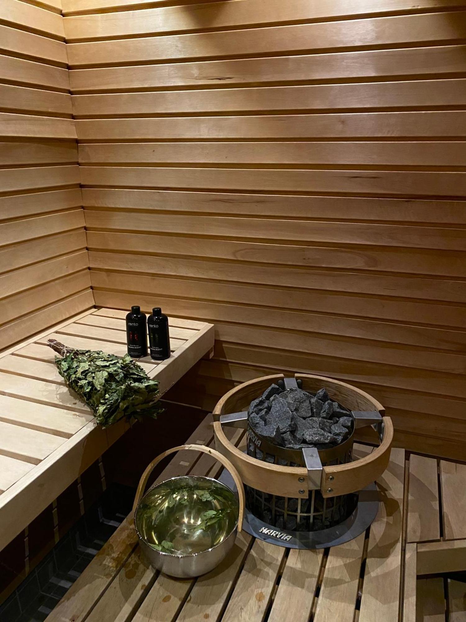 Aurora Igloo Fireplace-Heated Tents In A Secret Forest With Private Jacuzzi And Shared Sauna Bathroom And Dog Friendly Rovaniemi Exterior foto
